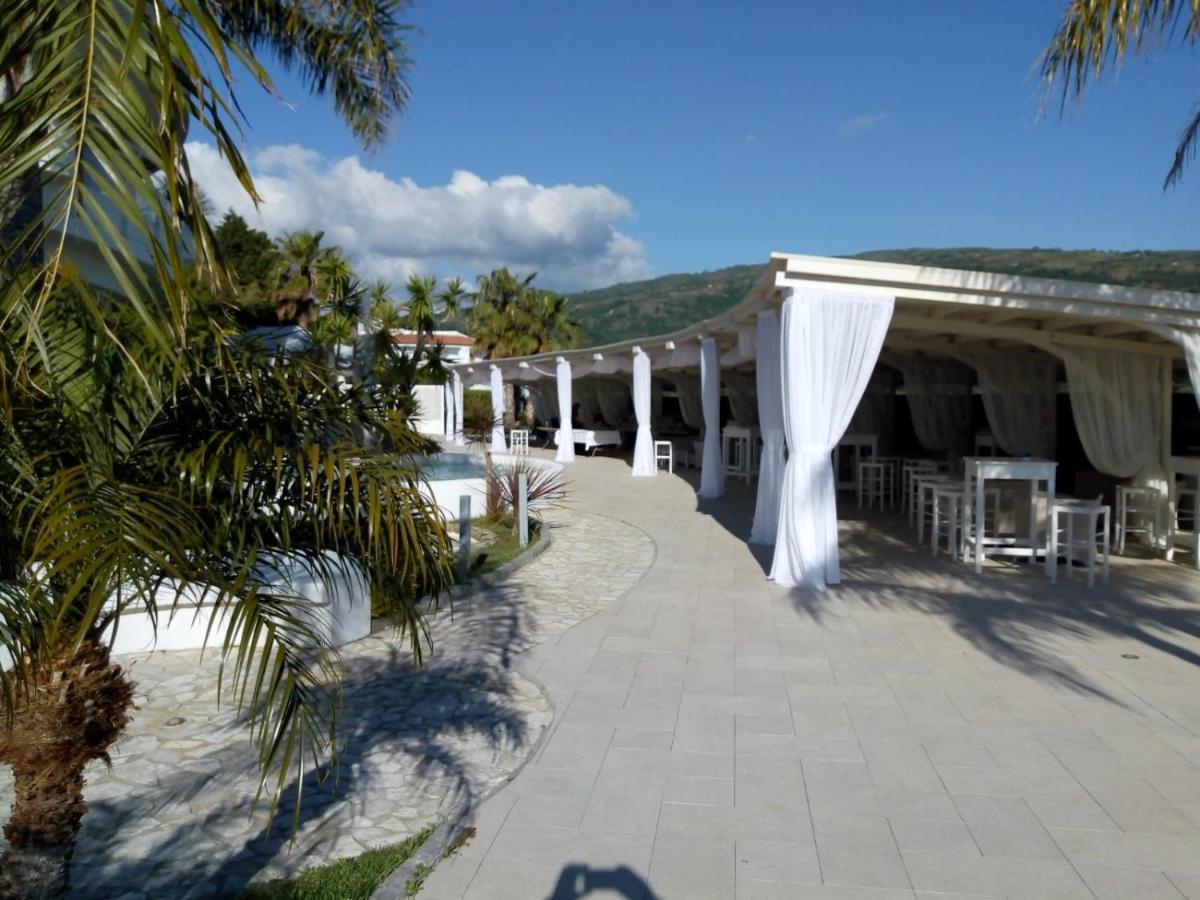 Sunshine Club Hotel Centro Benessere Ricadi Bagian luar foto